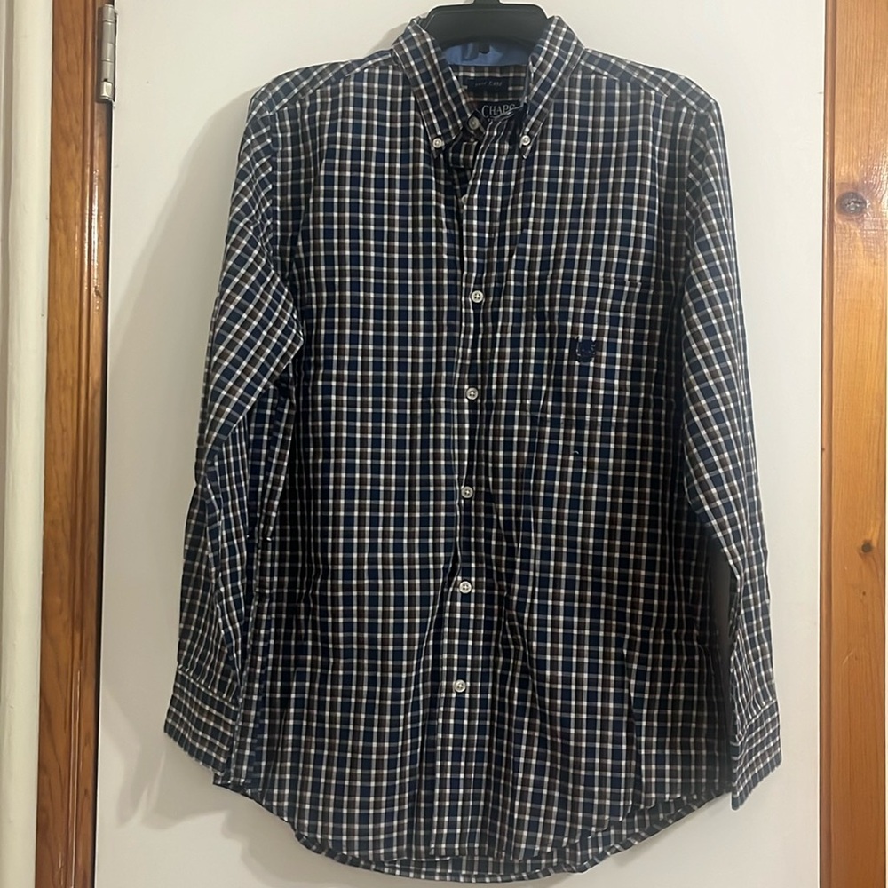 Chaps Men’s long sleeve button down shirt size M color brown blue and white